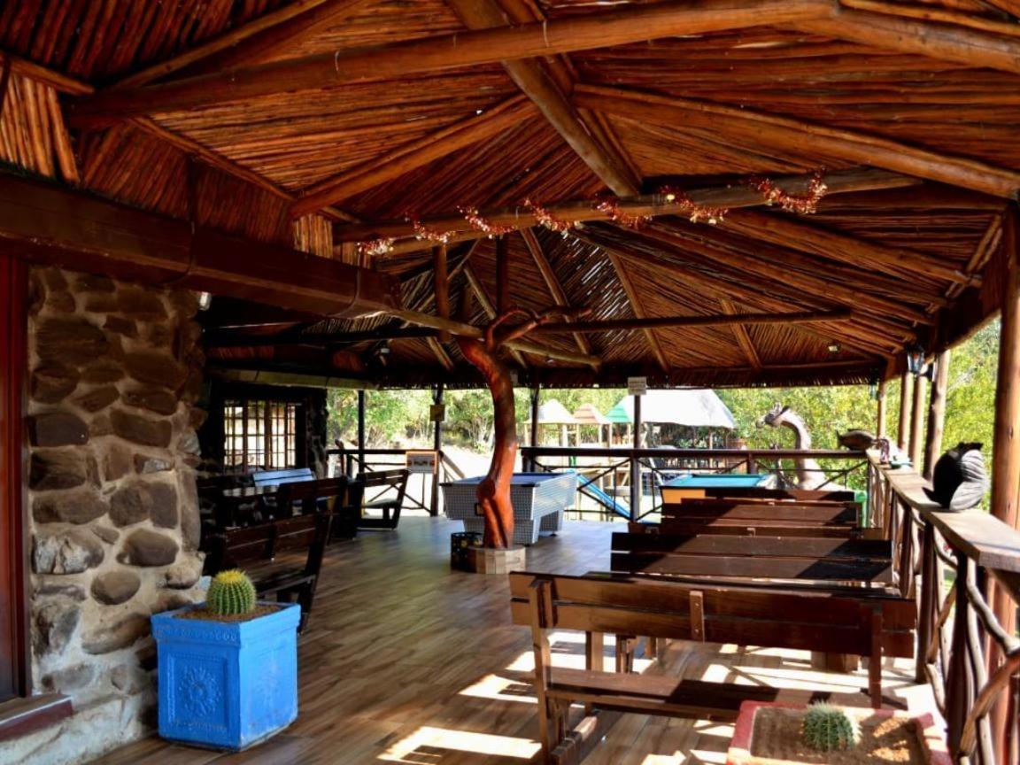 Thandabantu Game Lodge Roossenekal Exterior photo