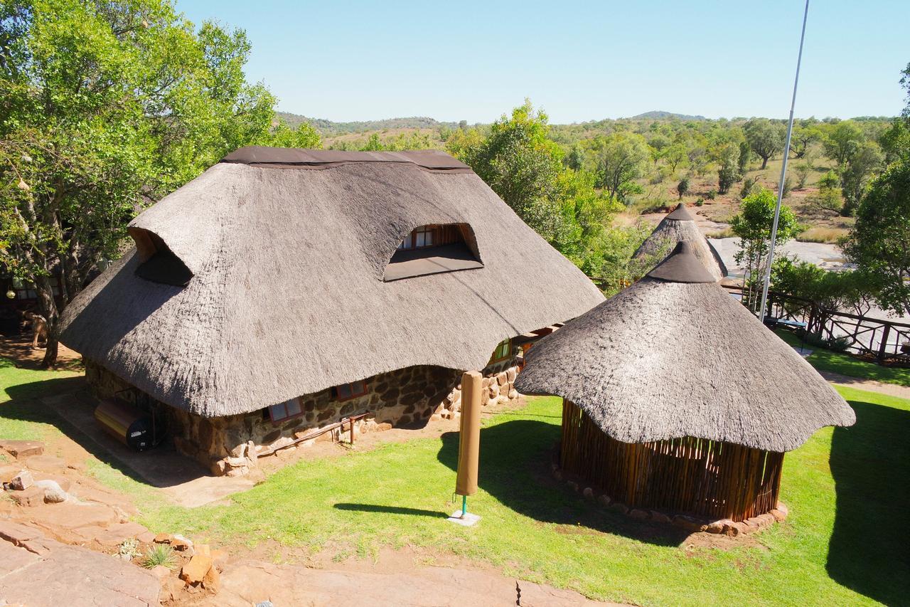 Thandabantu Game Lodge Roossenekal Exterior photo